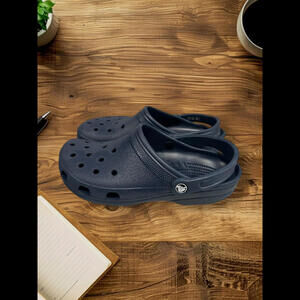 Crocs Classic Clog Navy Blue Shoes Sandals Men’s Size 8 Womens 10